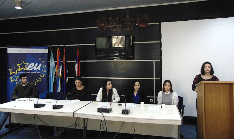 Mladi debateri suprotstavili stavove o uvođenju dualnog obrazovanja u školski sistem Srbije